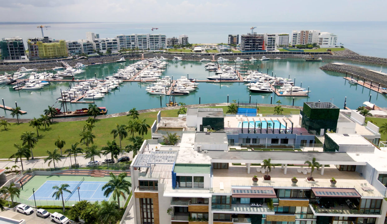 OCEAN REEF (12)