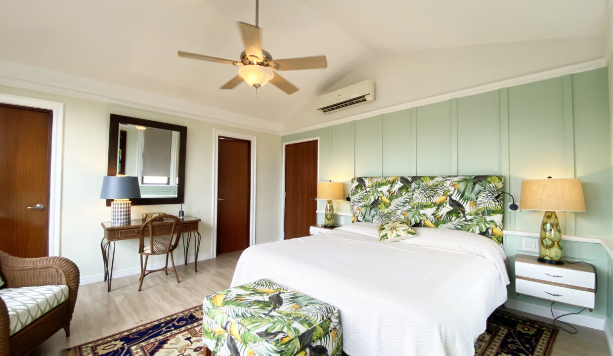 River-Valley-Principal-Bedroom-2